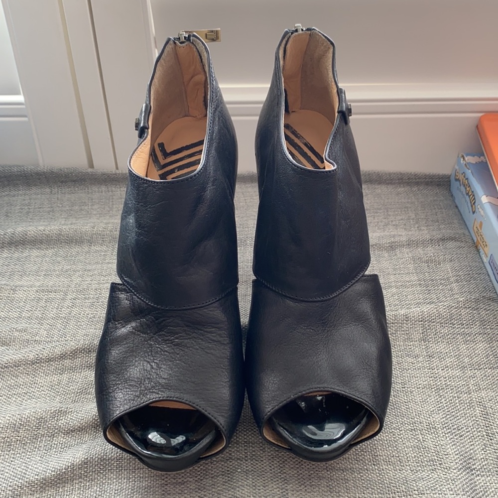 Lanvin en bleu black open toe heels with cutouts